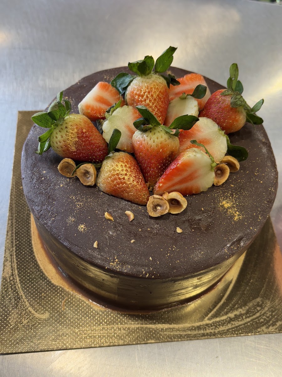 Chocolate Cake extras